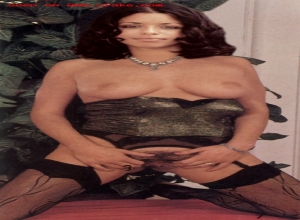 Fake : Tina Barrett