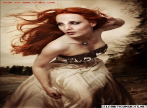 Fake : Simone Simons