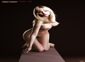 Fake : Mena Suvari