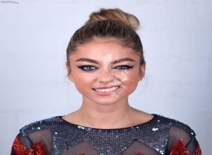 Fake : Sarah Hyland